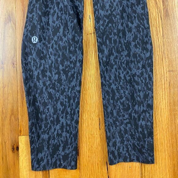 Lululemon Fast and Free High-Rise Crop 23"
Leopard Camo Deep Coal Multi size 2 - Picture 8 of 10
